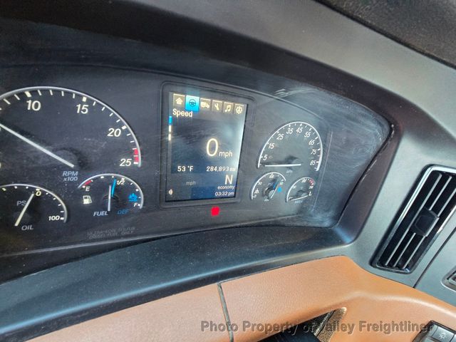 2022 Freightliner Cascadia 126