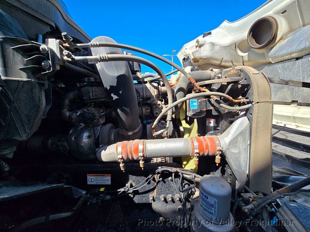 2022 Freightliner Cascadia 126