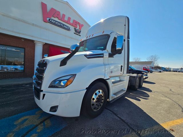 2022 Freightliner Cascadia 126