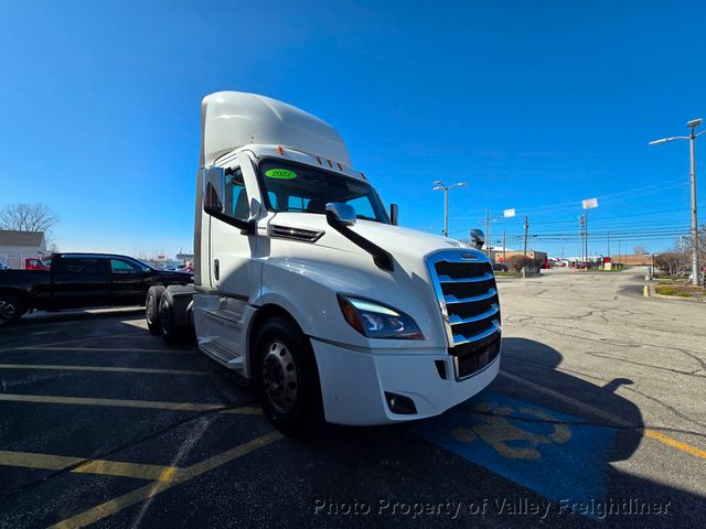 2022 Freightliner Cascadia 126