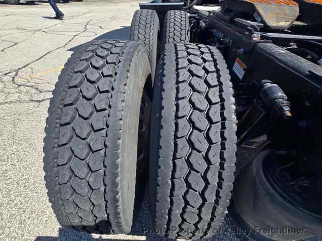 2023 Freightliner Cascadia 126