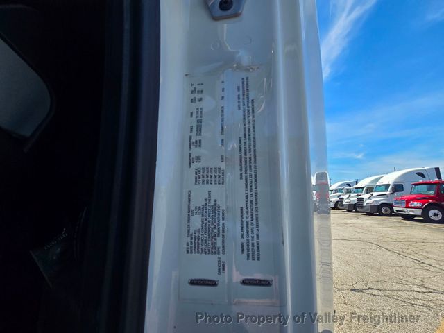 2023 Freightliner Cascadia 126