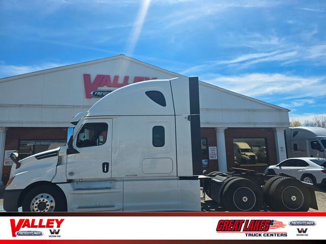 2023 Freightliner Cascadia 126