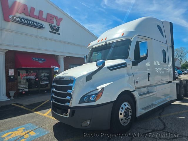2023 Freightliner Cascadia 126