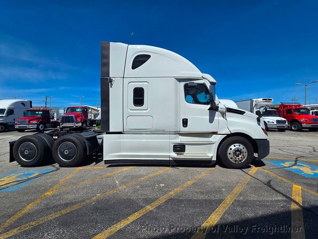 2023 Freightliner Cascadia 126