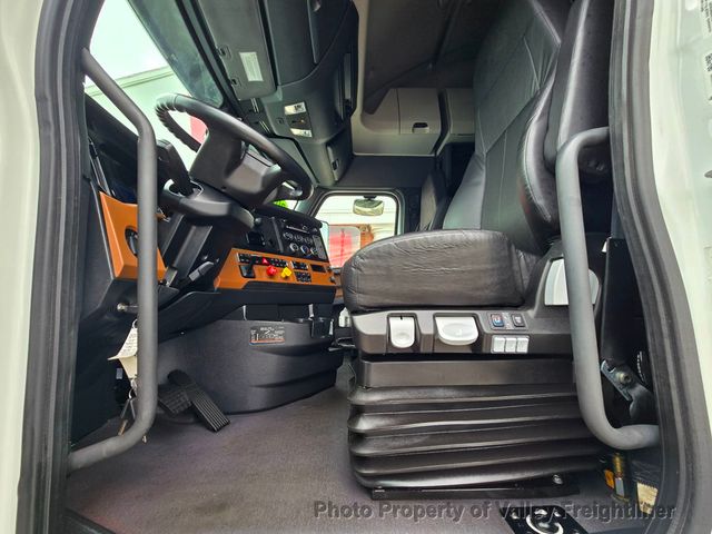2023 Freightliner Cascadia 126