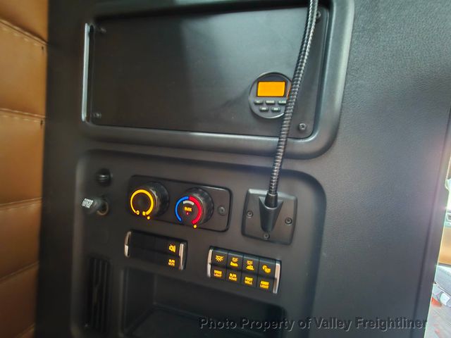 2023 Freightliner Cascadia 126