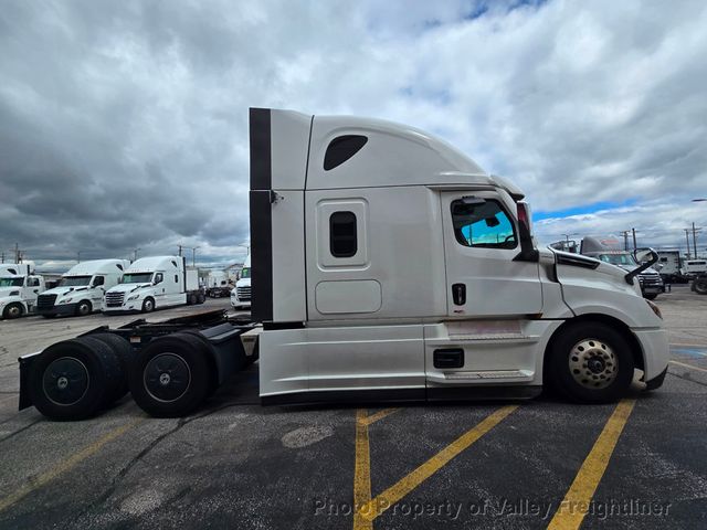 2023 Freightliner Cascadia 126