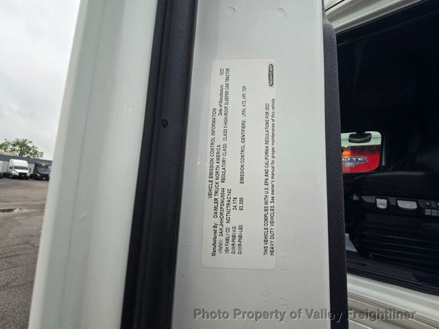 2023 Freightliner Cascadia 126