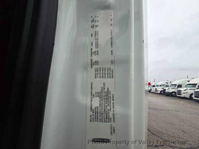 2023 Freightliner Cascadia 126