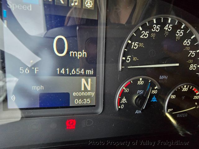 2023 Freightliner Cascadia 126