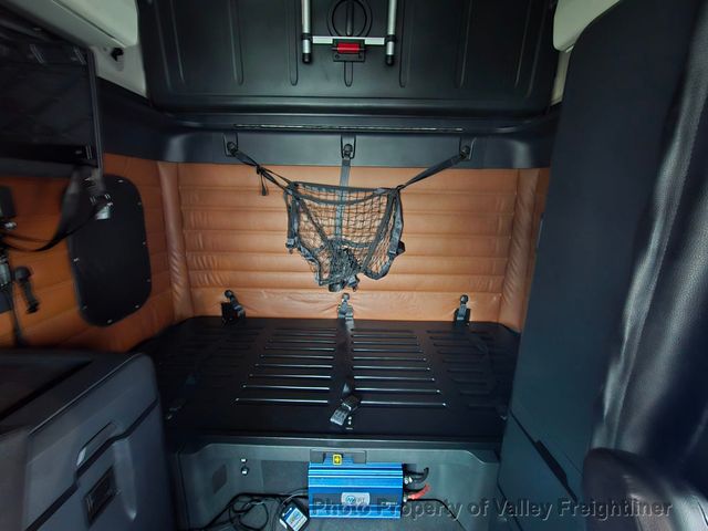2023 Freightliner Cascadia 126