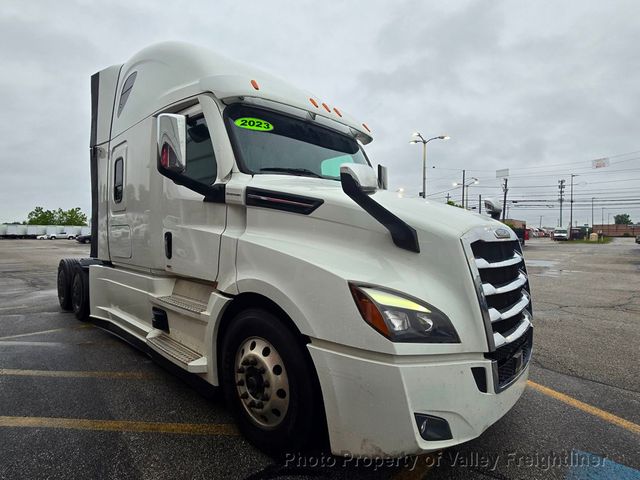2023 Freightliner Cascadia 126