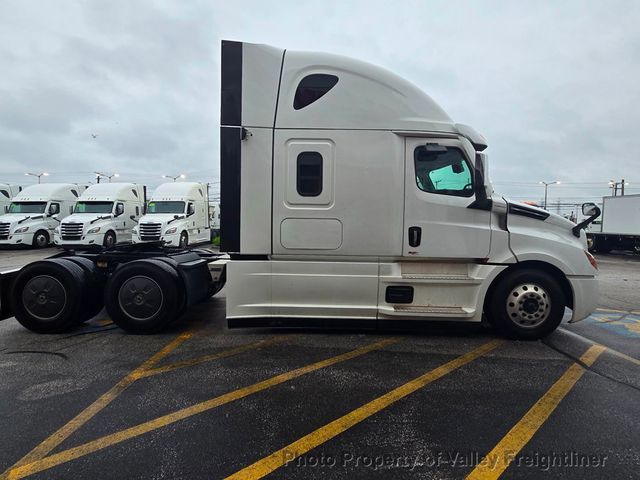 2023 Freightliner Cascadia 126