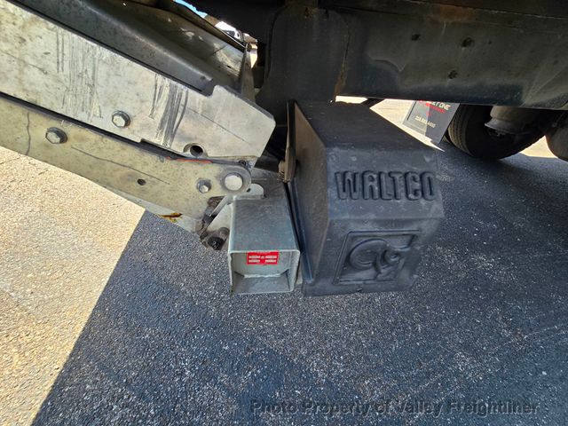 2023 Freightliner M2106
