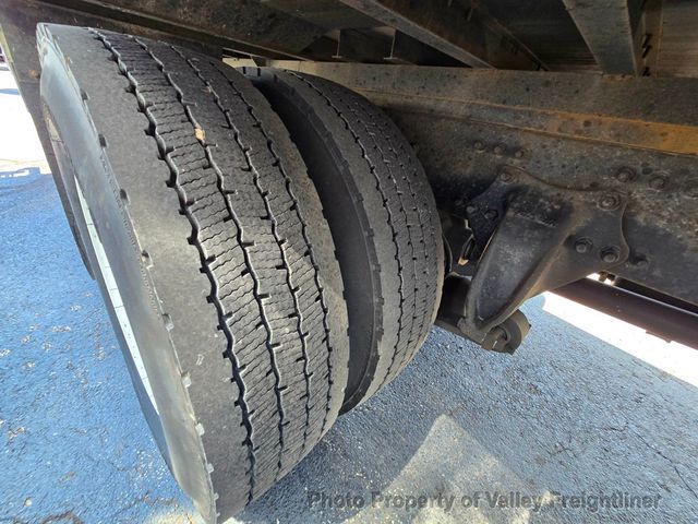 2023 Freightliner M2106