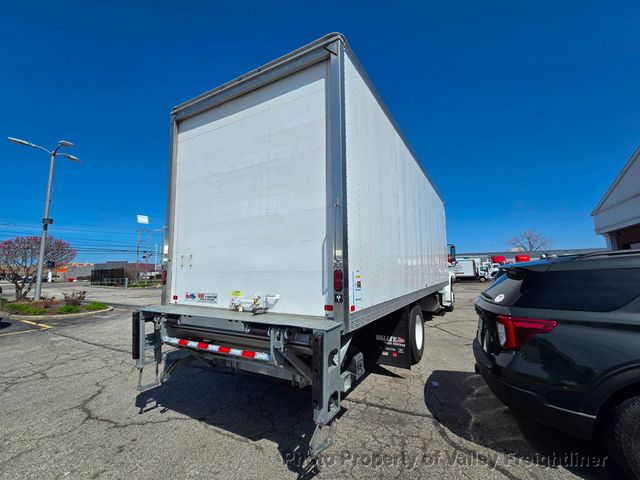 2023 Freightliner M2106