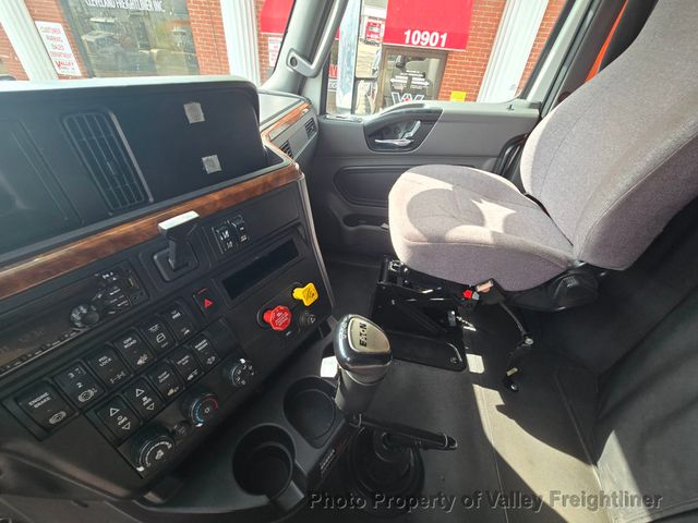 2019 International LT625