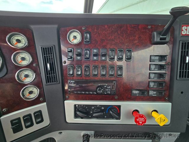 2018 Freightliner 122SD
