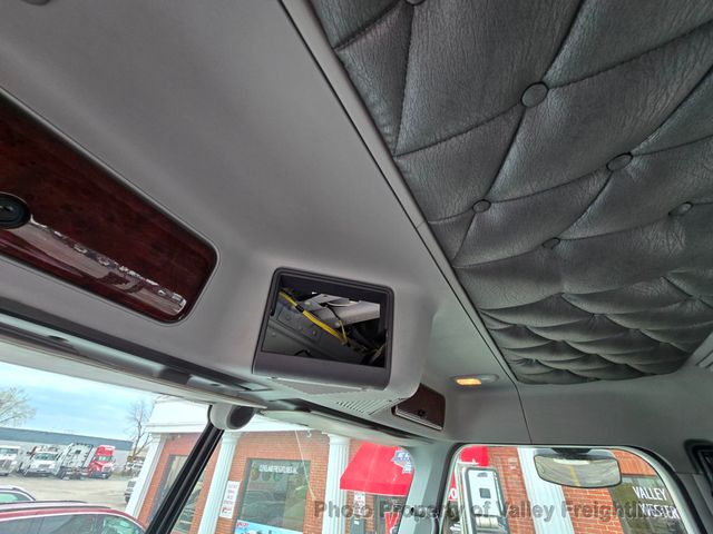 2018 Freightliner 122SD