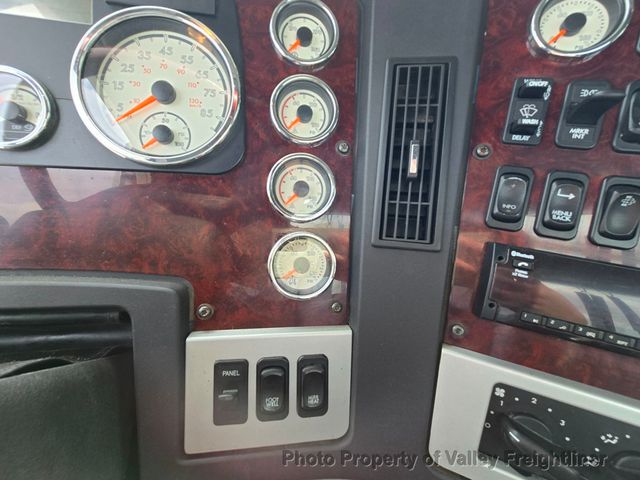 2018 Freightliner 122SD-23