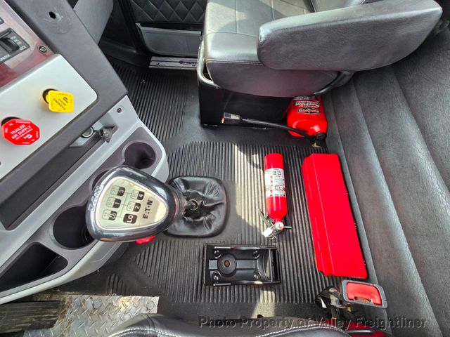 2018 Freightliner 122SD-27