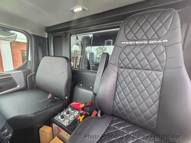 2025 Western Star 49X