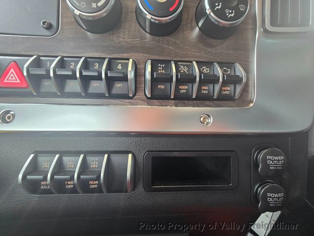 2025 Western Star 49X