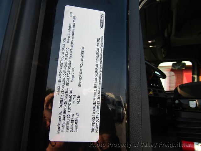 2021 Freightliner Cascadia 126