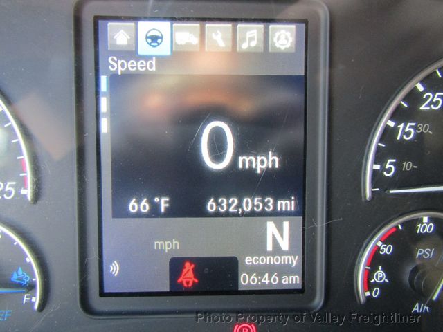 2021 Freightliner Cascadia 126
