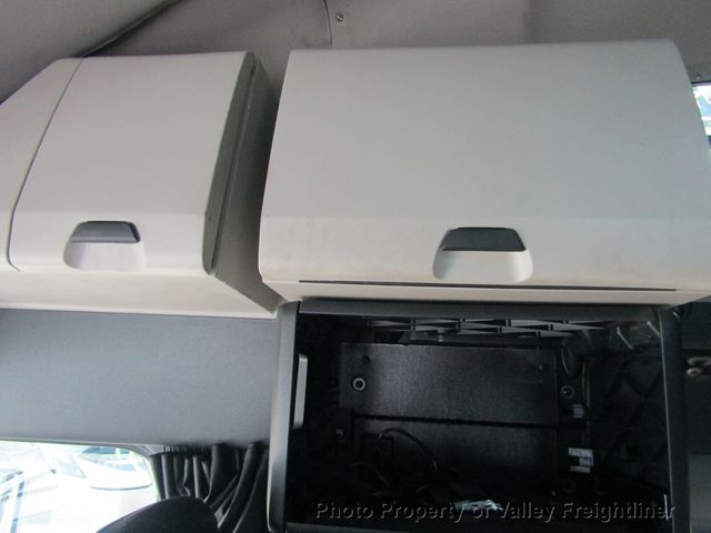 2021 Freightliner Cascadia 126