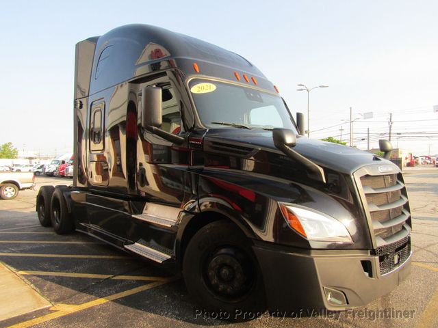 2021 Freightliner Cascadia 126