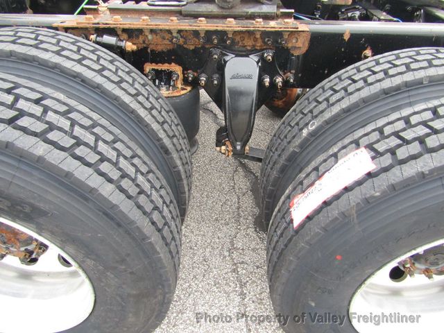 2018 Freightliner CA125SLP