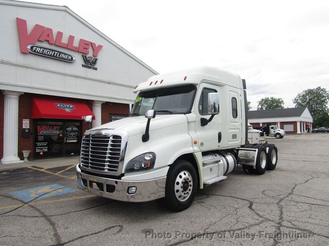2018 Freightliner CA125SLP
