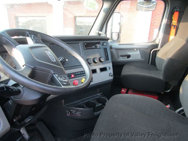 2021 Freightliner Cascadia 116
