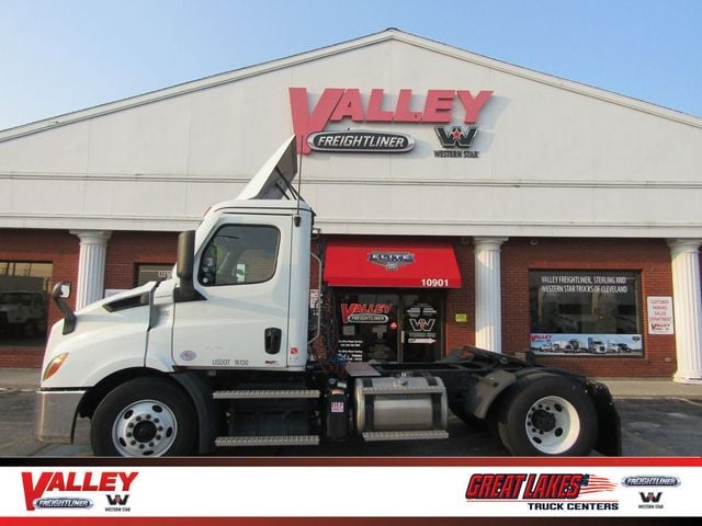 2021 Freightliner Cascadia 116