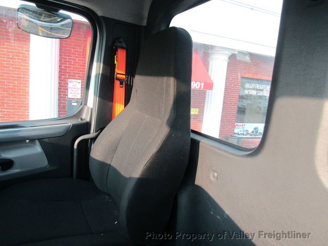 2021 Freightliner Cascadia 116