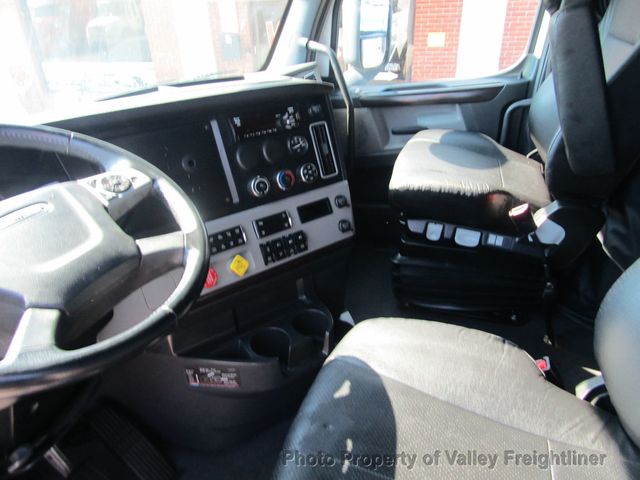 2021 Freightliner Cascadia 126