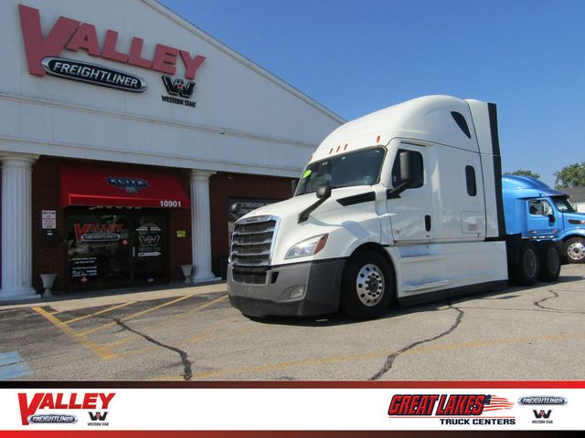 2021 Freightliner Cascadia 126