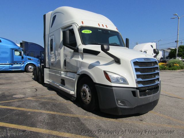 2021 Freightliner Cascadia 126