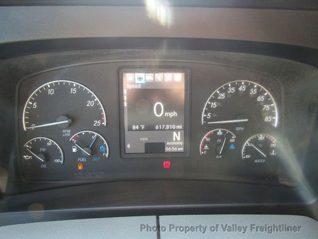 2021 Freightliner Cascadia 126