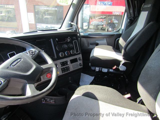 2022 Freightliner Cascadia 126-10