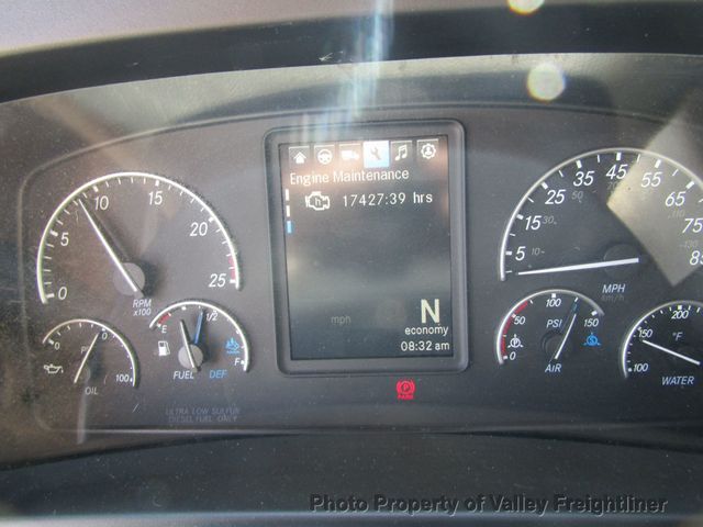 2022 Freightliner Cascadia 126-12