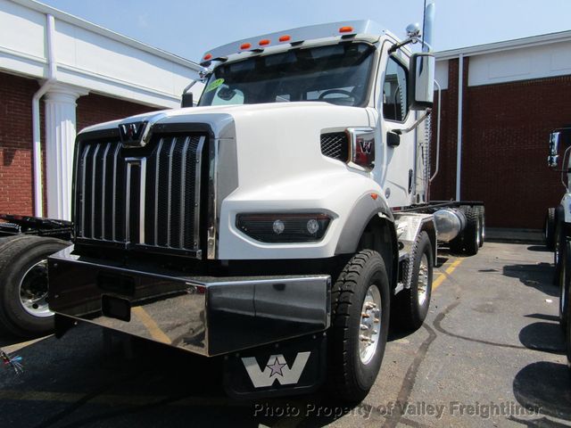 2022 Western Star 49X Picture 2 2022 Western Star 49X-2