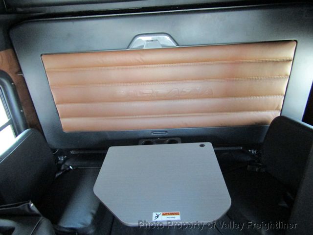 2023 Freightliner Cascadia 126 Picture 24 2023 Freightliner Cascadia 126-24