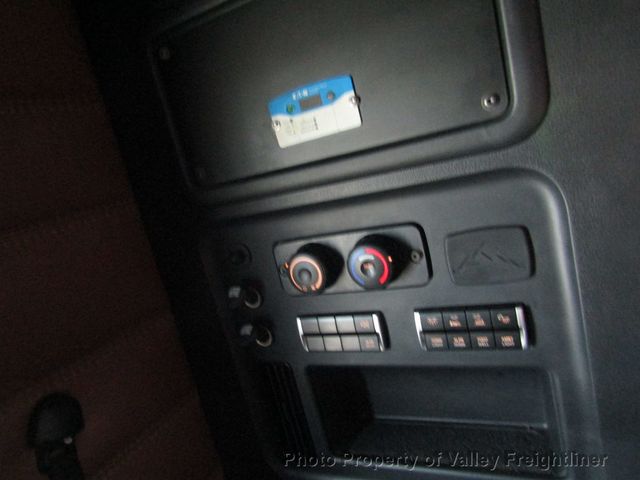 2023 Freightliner Cascadia 126 Picture 26 2023 Freightliner Cascadia 126-26