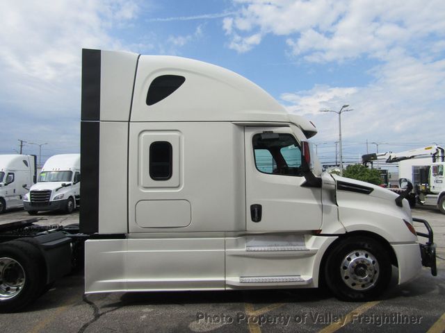 2023 Freightliner Cascadia 126 Picture 4 2023 Freightliner Cascadia 126-4