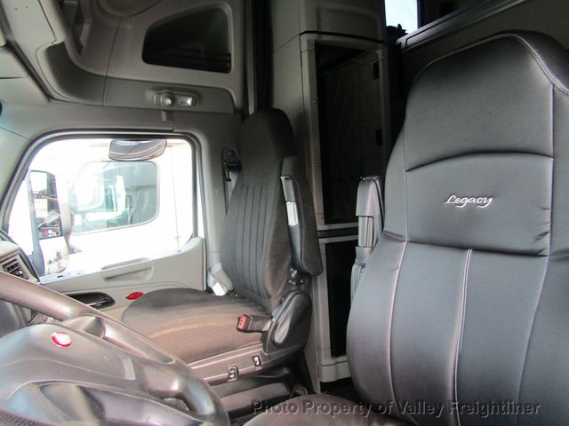 2021 Peterbilt 579 Picture 13 2021 Peterbilt 579-13
