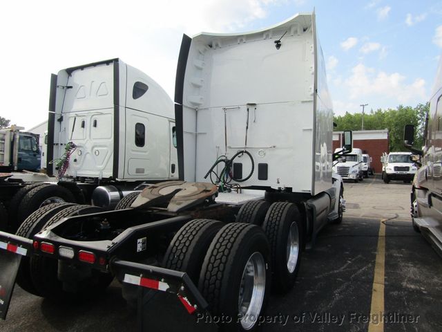 2021 Peterbilt 579 Picture 4 2021 Peterbilt 579-4