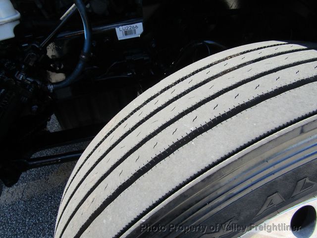 2020 Freightliner Cascadia 126-24